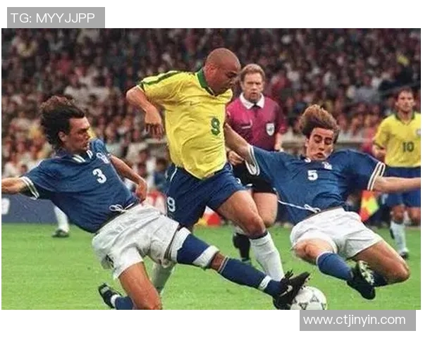 穿着20号球衣的足球明星们的传奇故事与辉煌成就